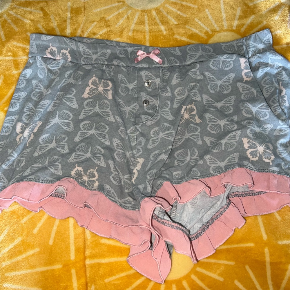 Butterfly lounge shorts